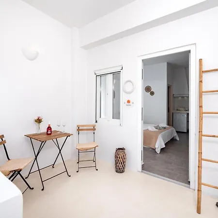 Thallos Cave House And Semesterbostad *